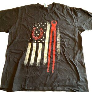 Blacksmith Tools & Horseshoe American Flag T-Shirt Black Cotton‎ Men’s Size L